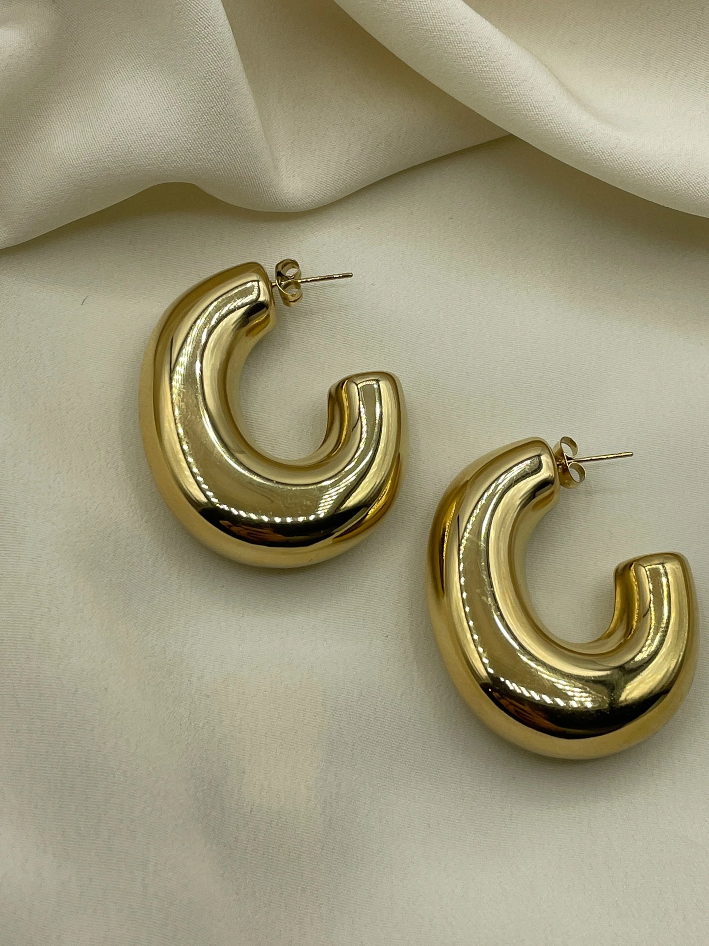 Giant Oval Half Hoops Earrings Gold