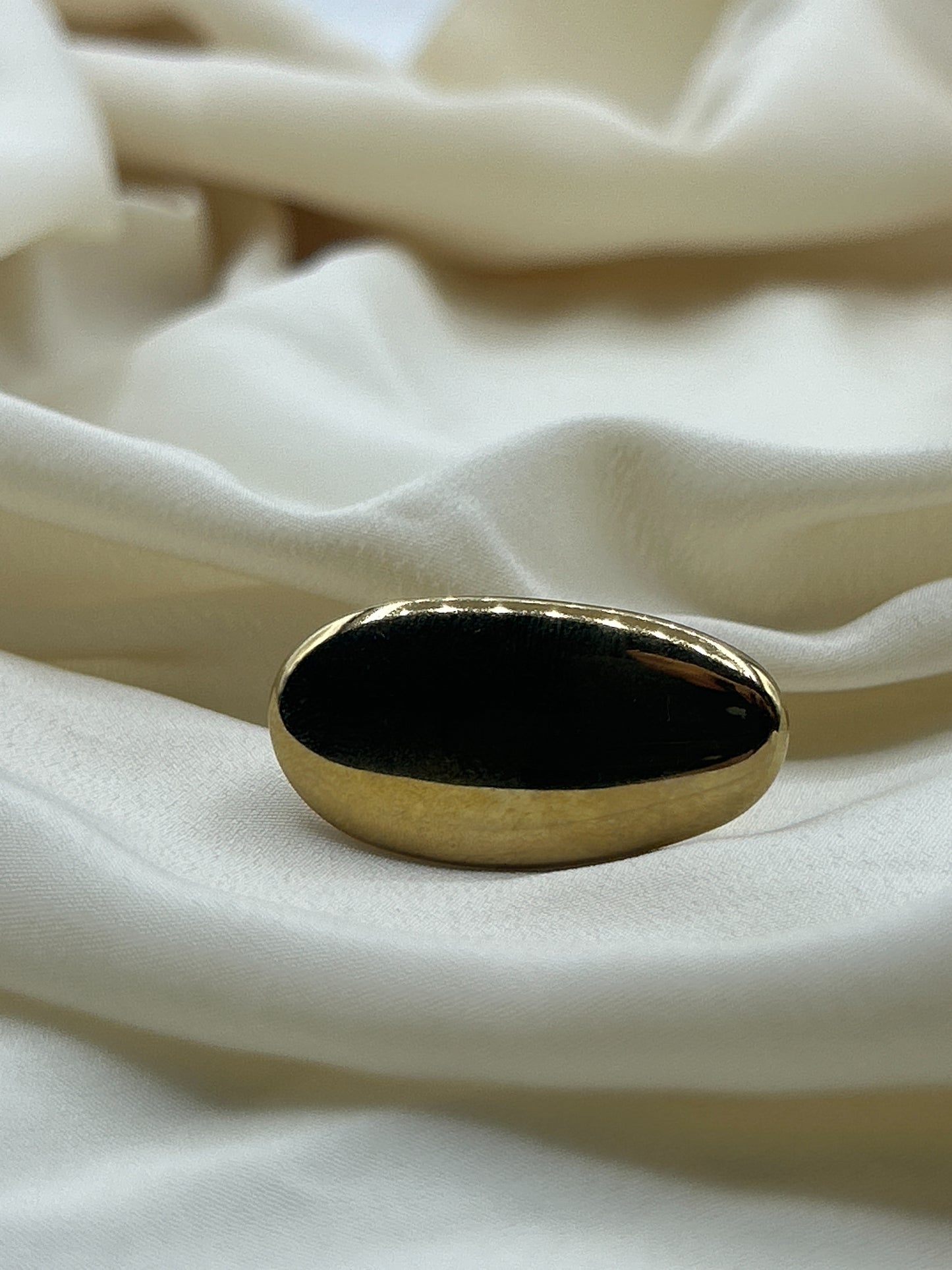Giant Oval Ring Gold