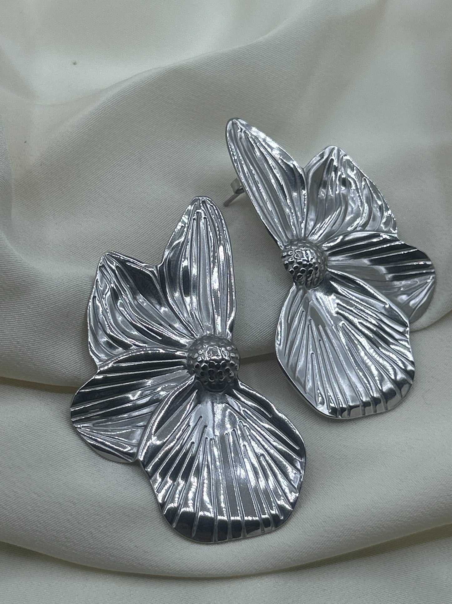 Half Flowers Earring Silver