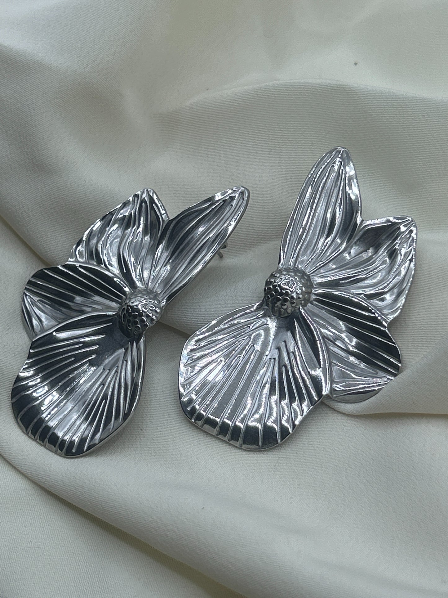 Half Flowers Earring Silver