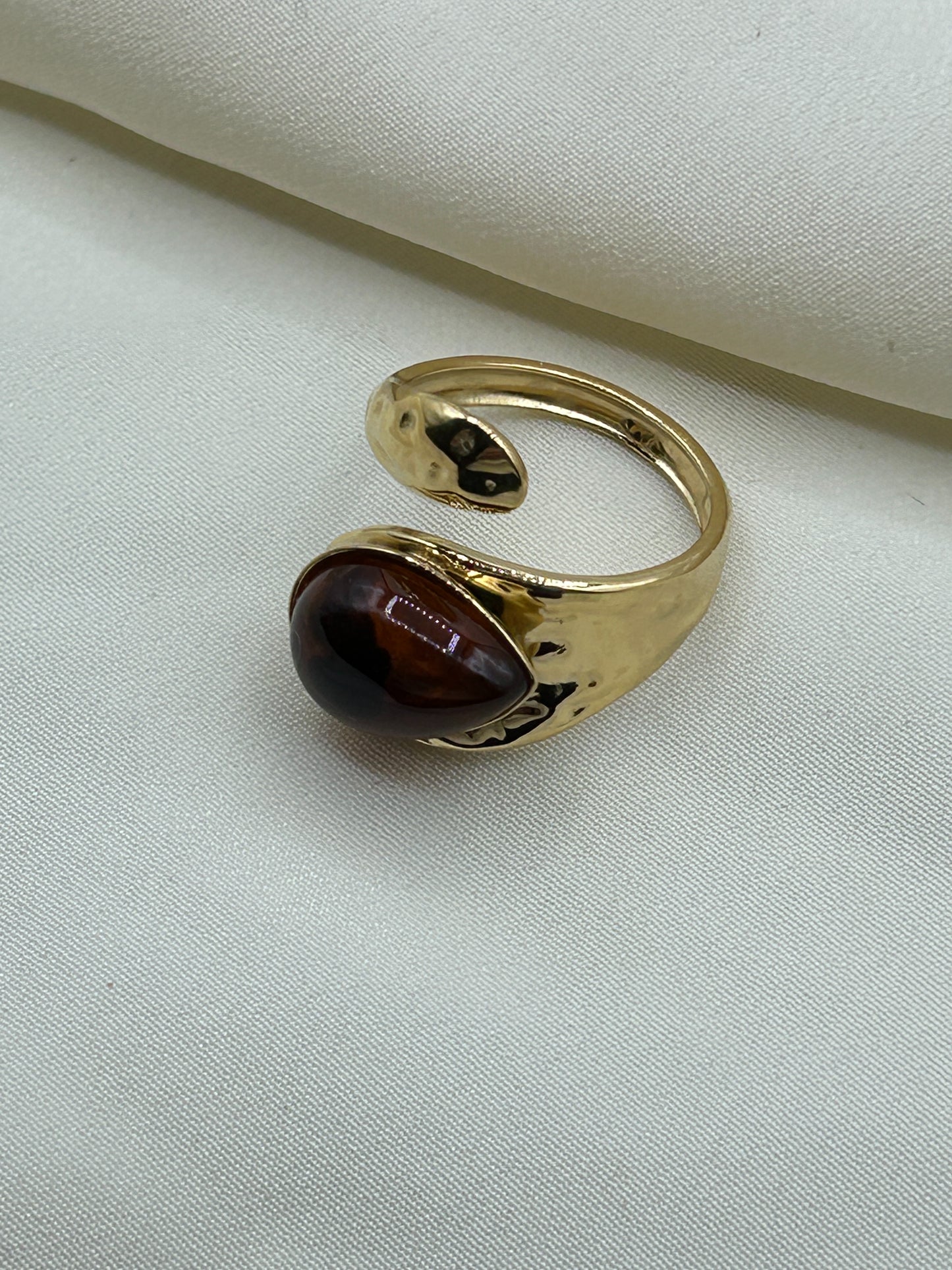 Hammered Brown Enlacing Ring