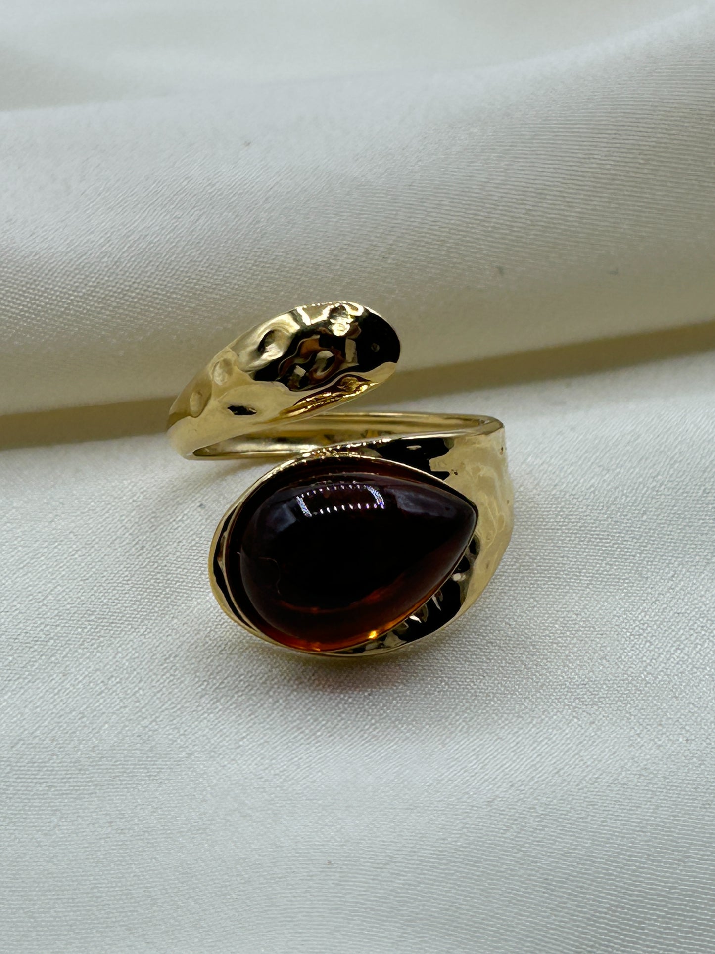 Hammered Brown Enlacing Ring