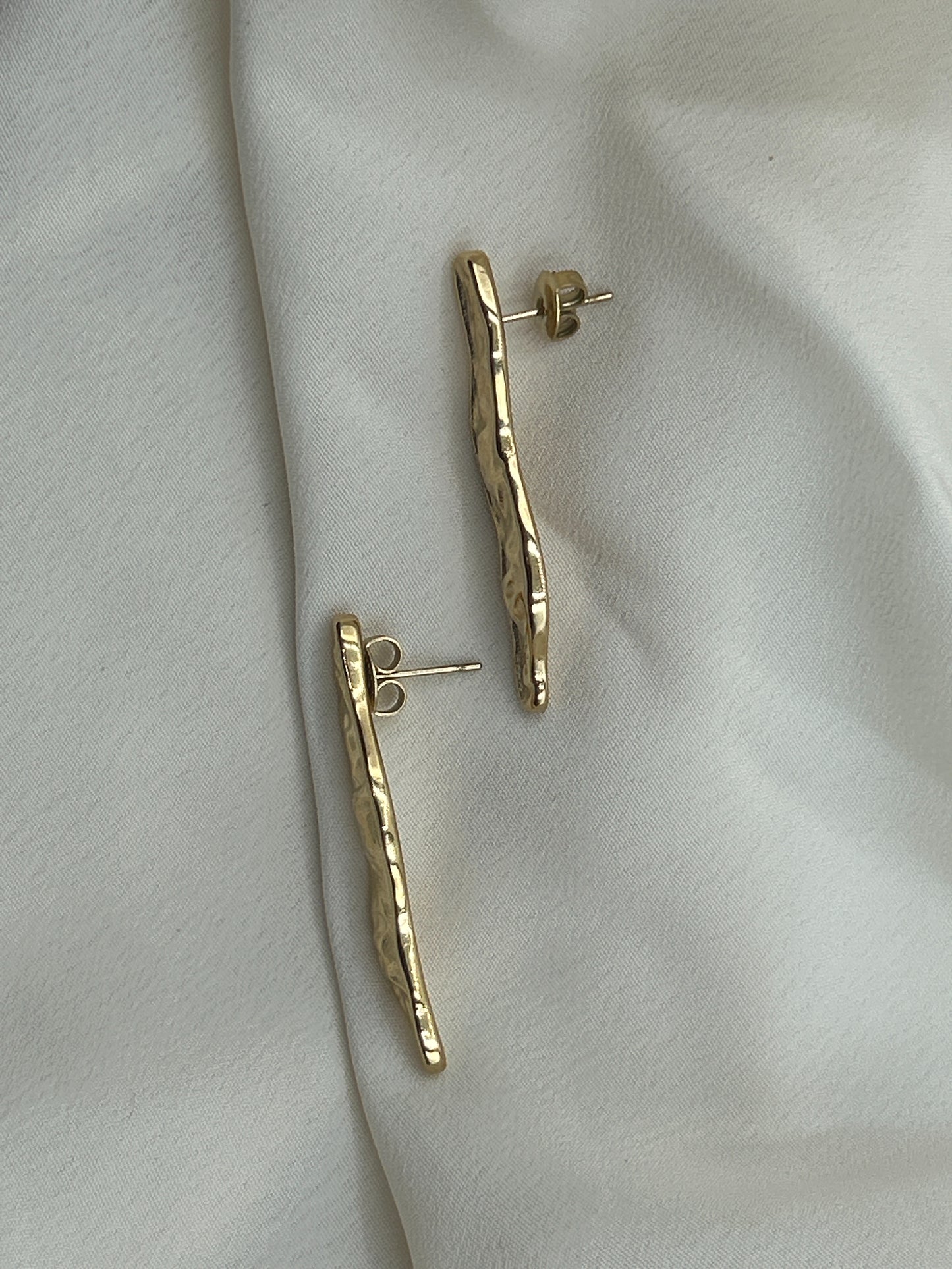 Hammered Flash Earrings Gold