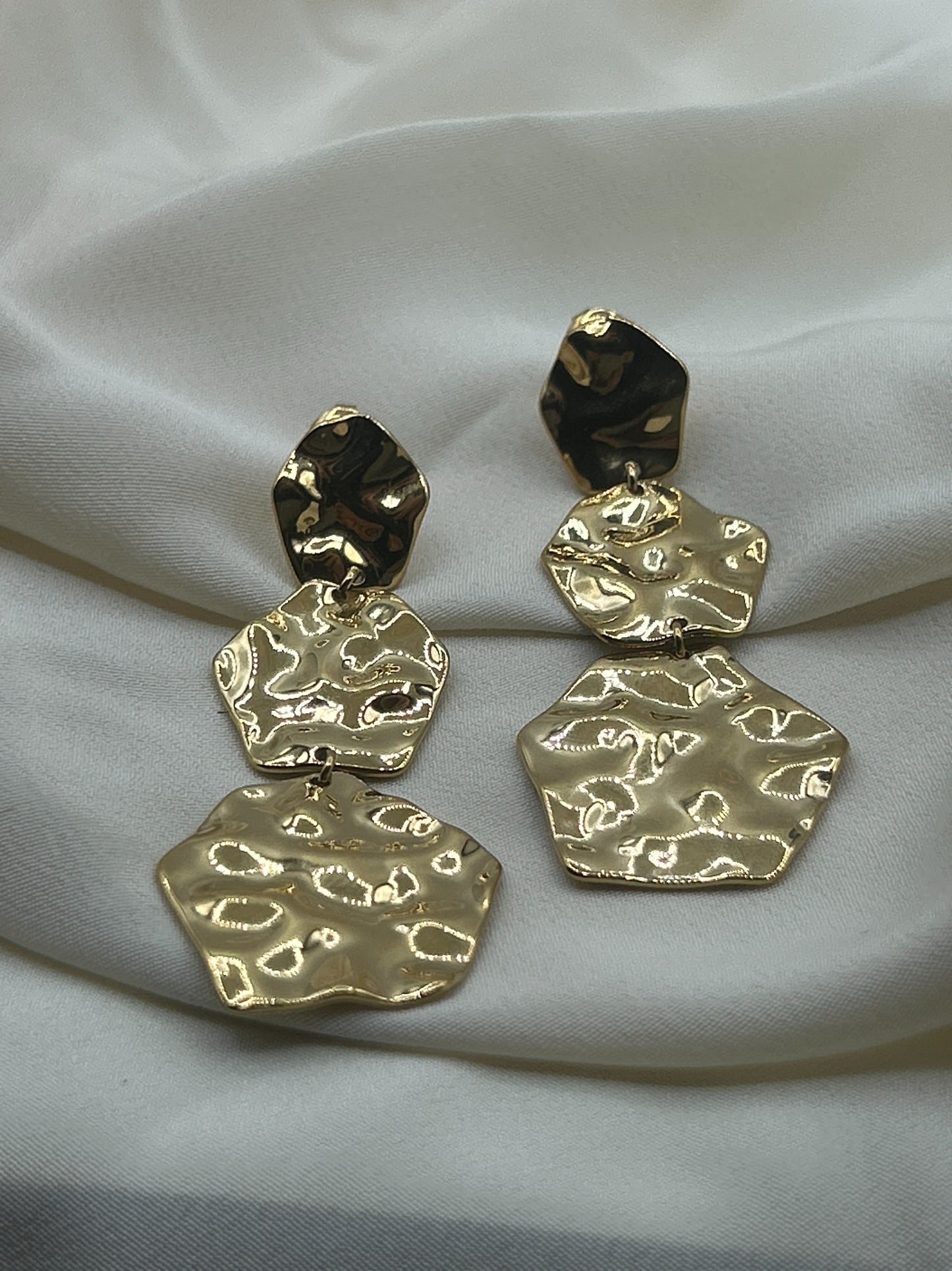 Hammered Triple Flat Earrings Gold