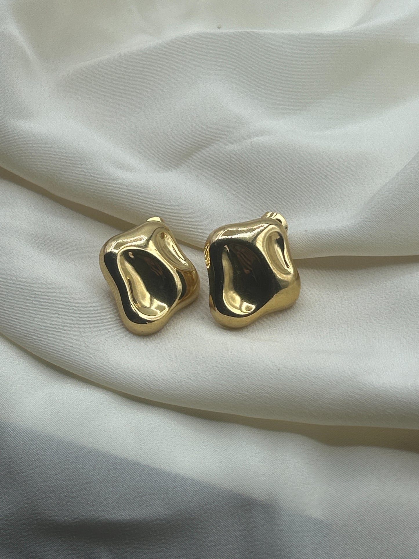Hammered Square Earrings Gold