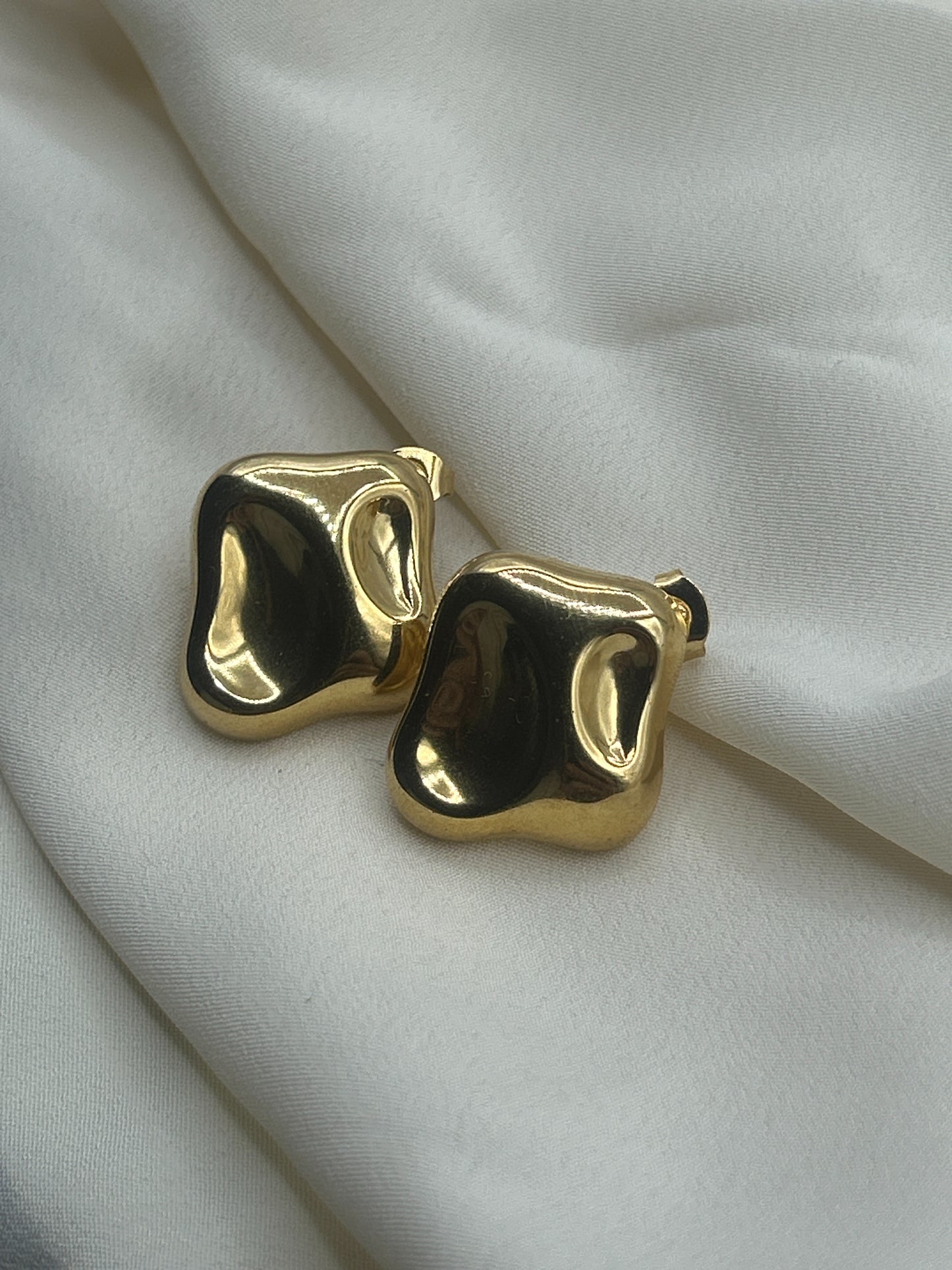 Hammered Square Earrings Gold