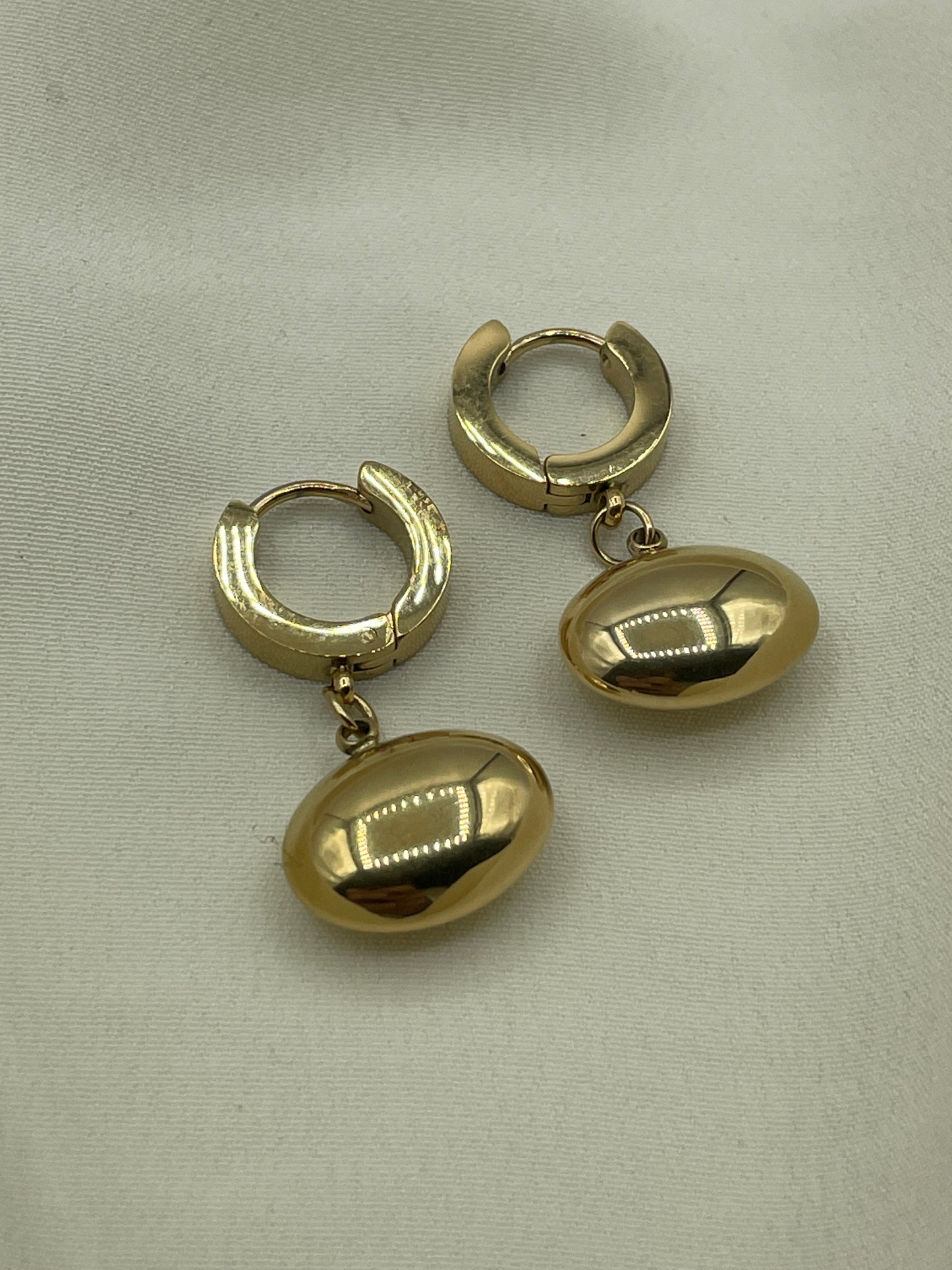 Hanging Golden Ovoid Earrings