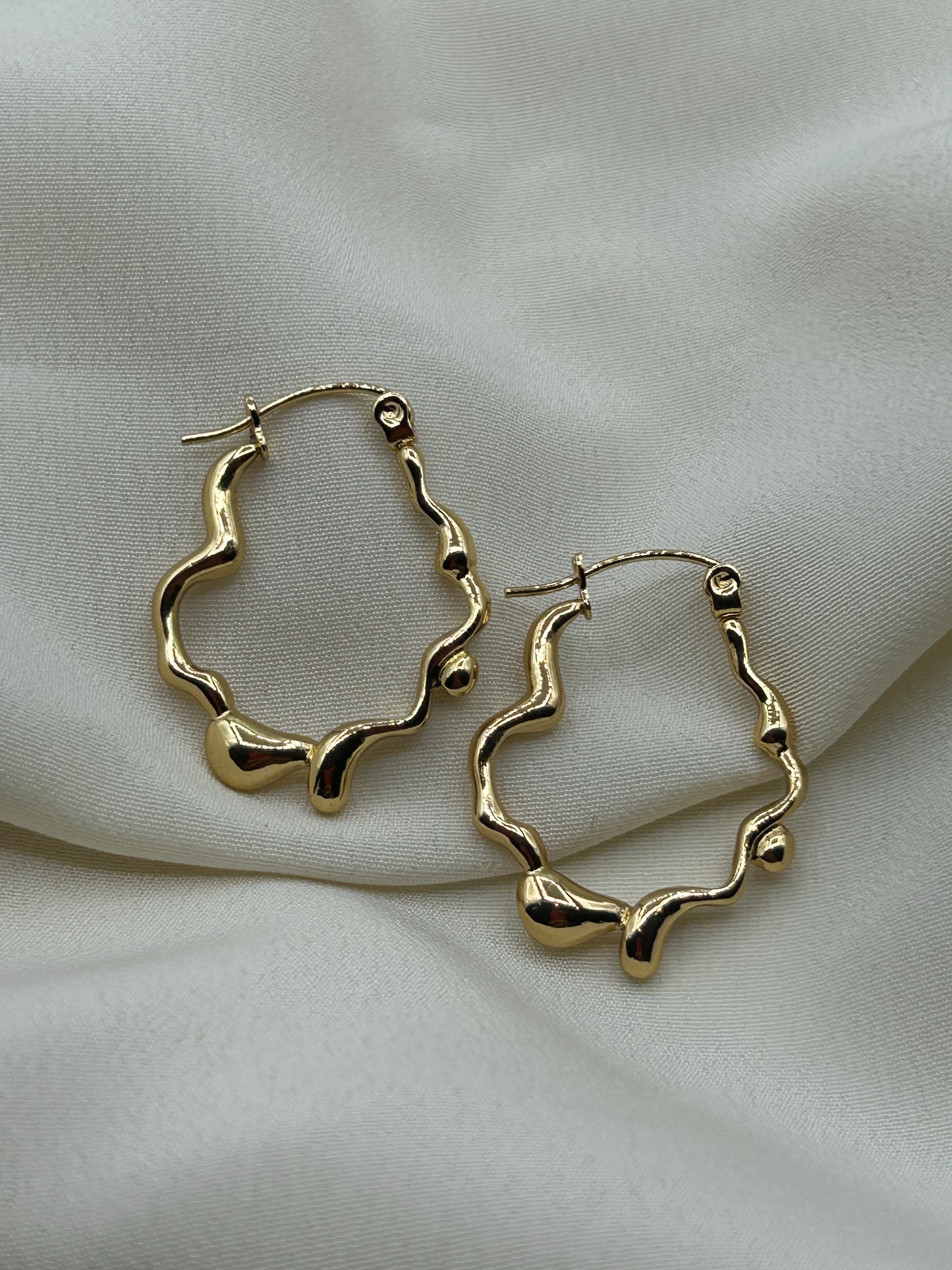 Liquid Hoops Earrings Gold