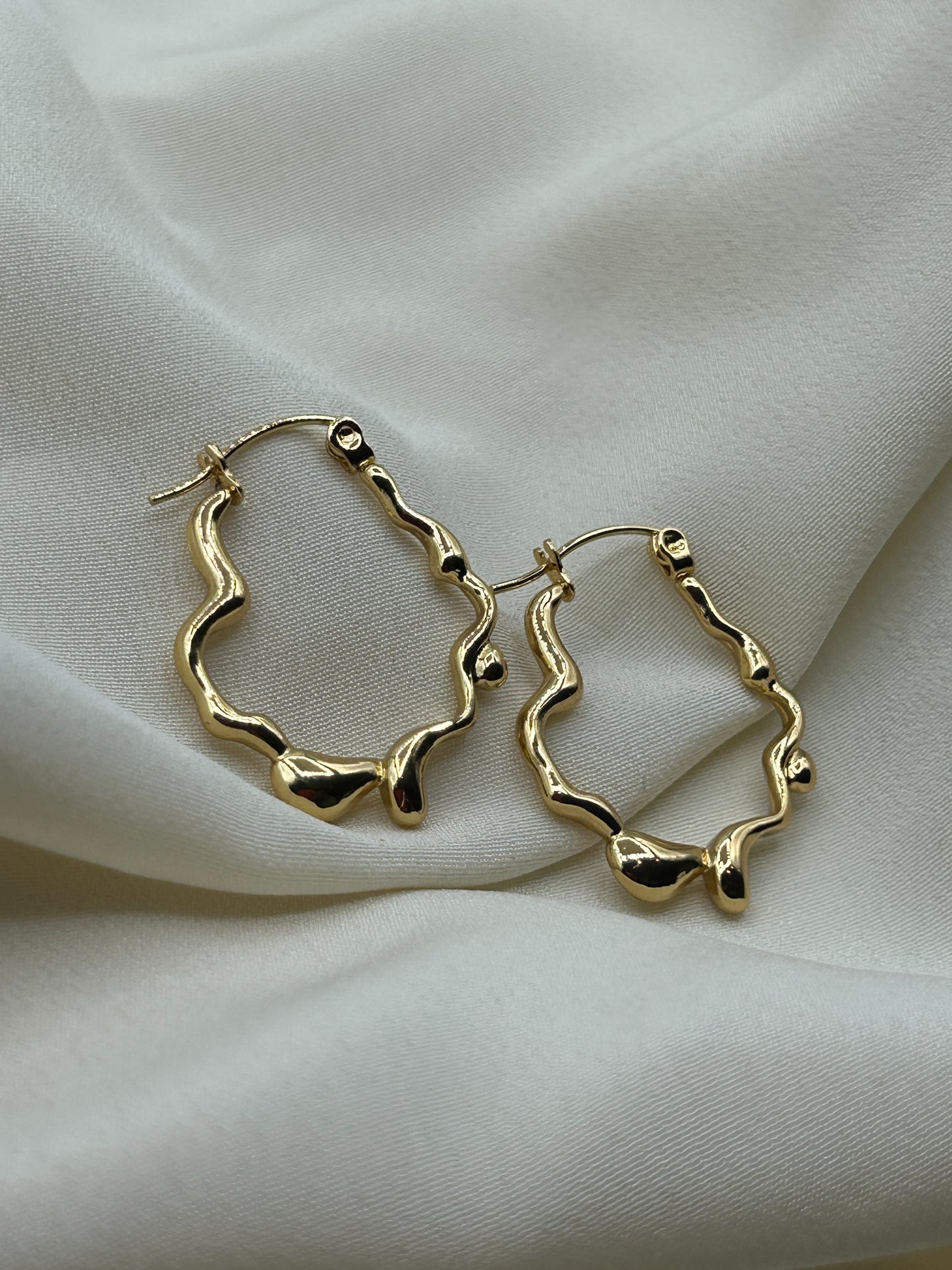 Liquid Hoops Earrings Gold