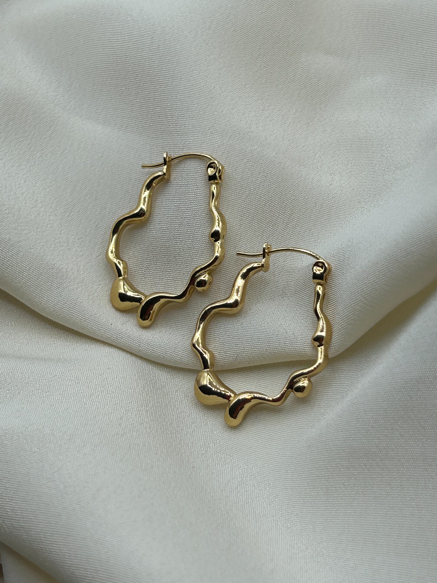 Liquid Hoops Earrings Gold