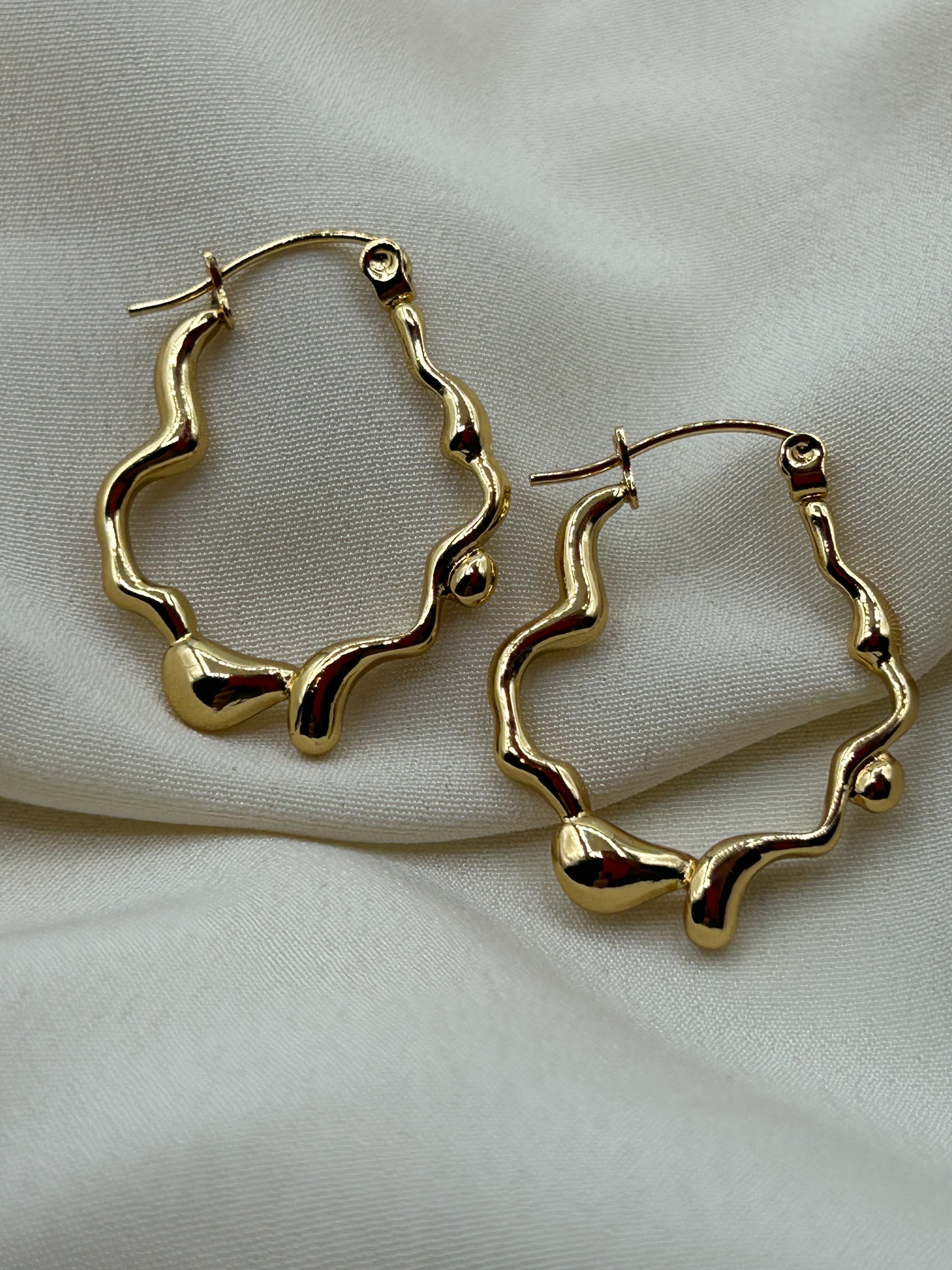 Liquid Hoops Earrings Gold