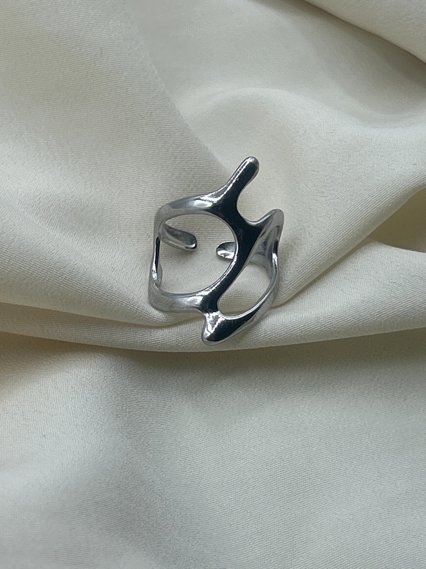 Liquid Ring Silver