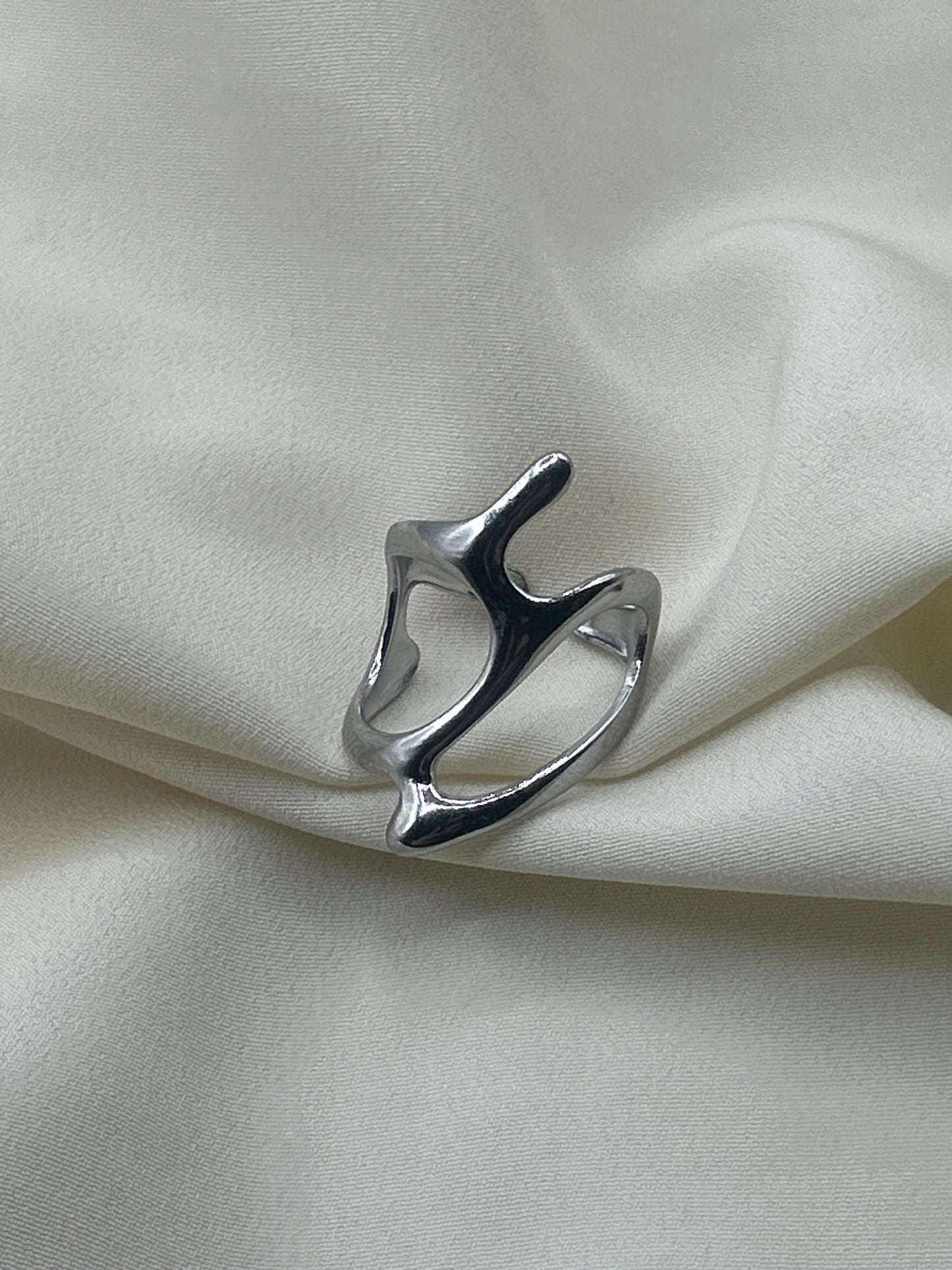 Liquid Ring Silver