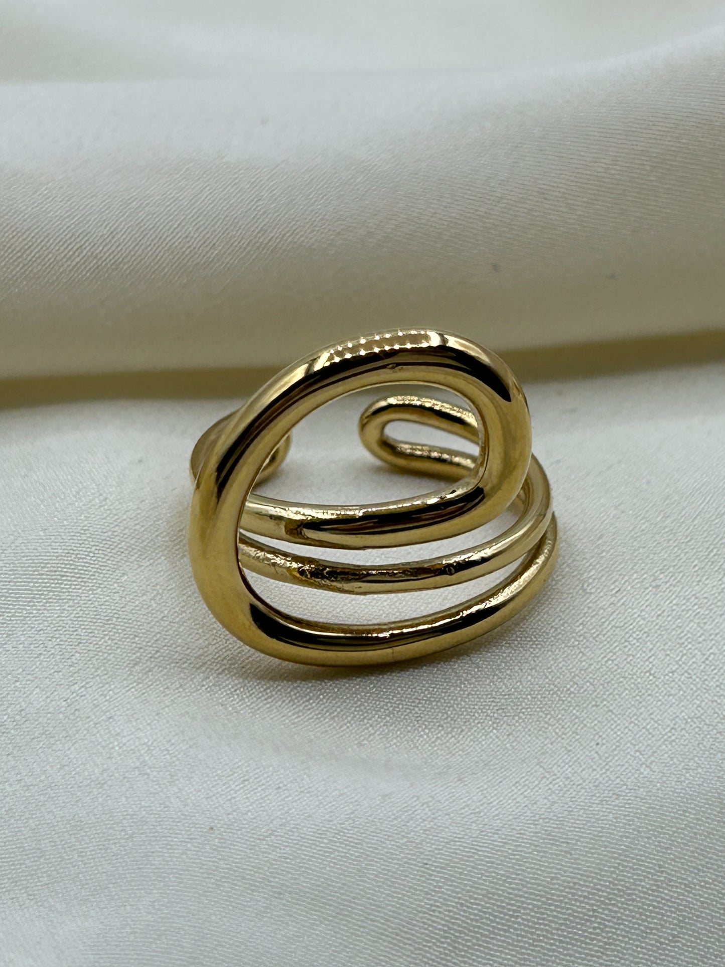 Loop Ring Gold