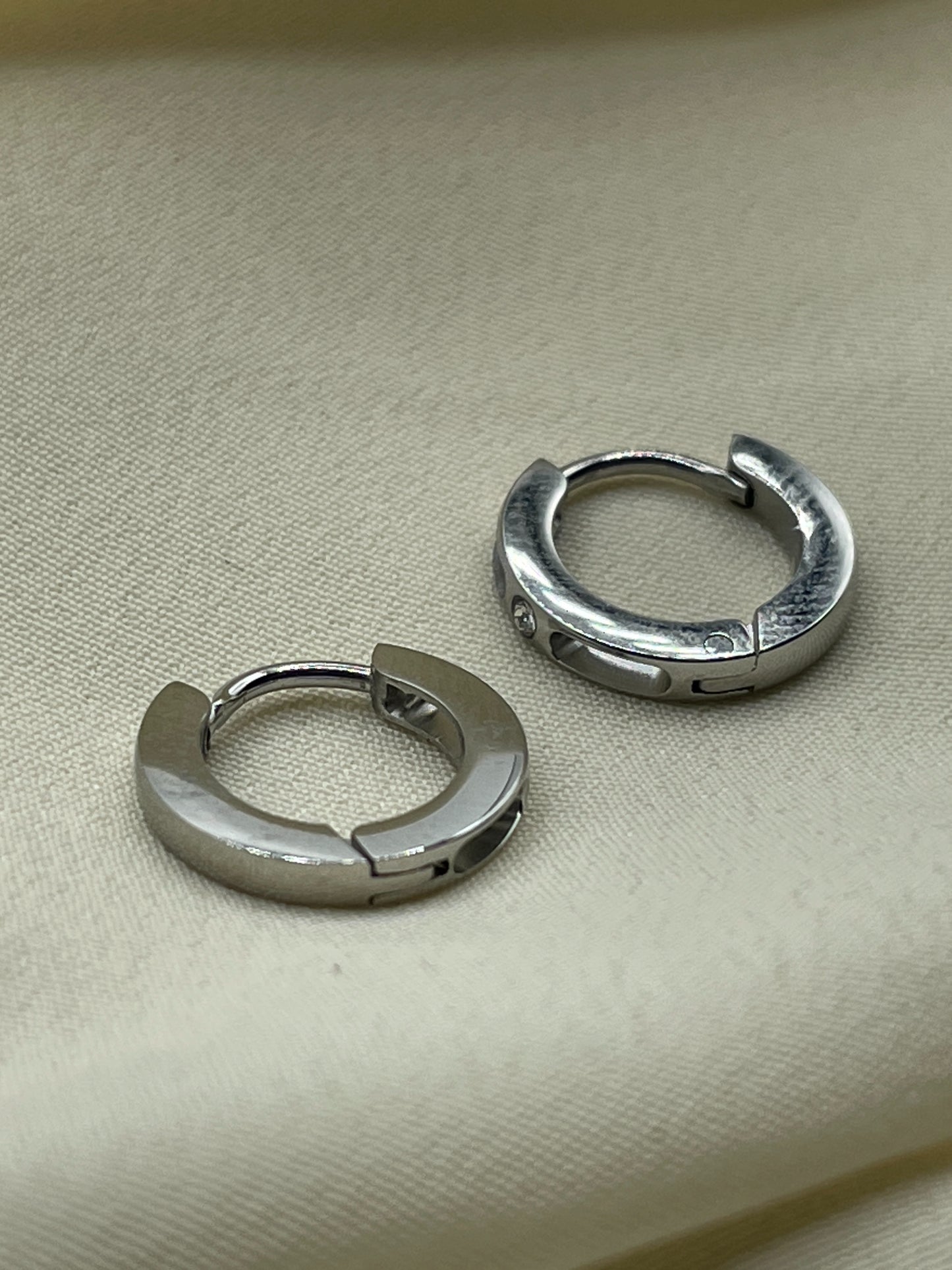 Mini Hoops Flat Earrings Silver