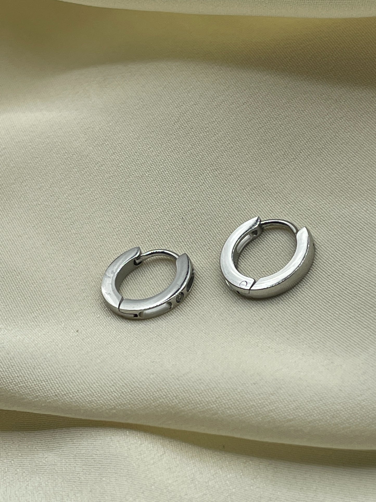 Mini Hoops Flat Earrings Silver