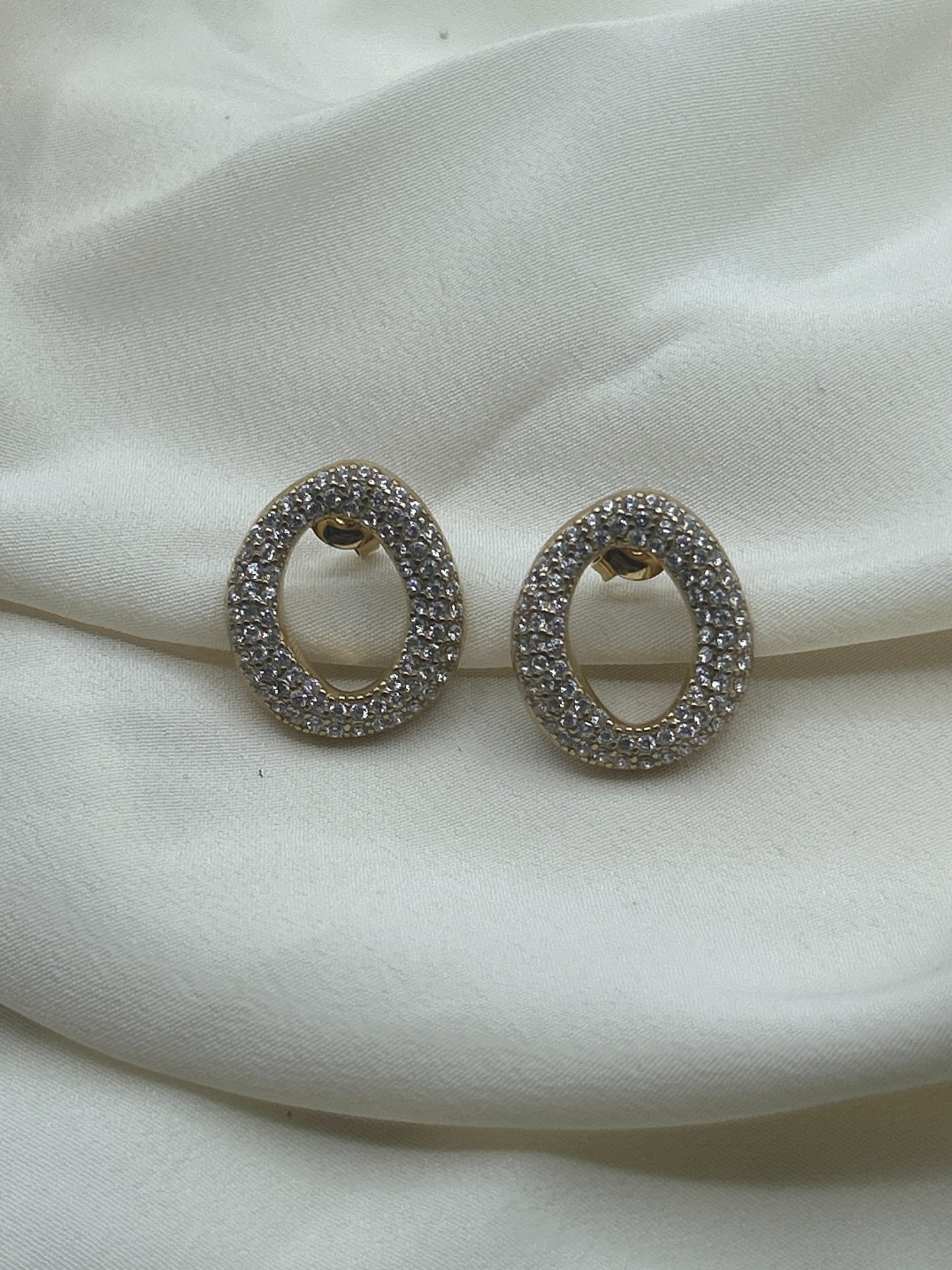 Rhinestone Circle Earrings Gold