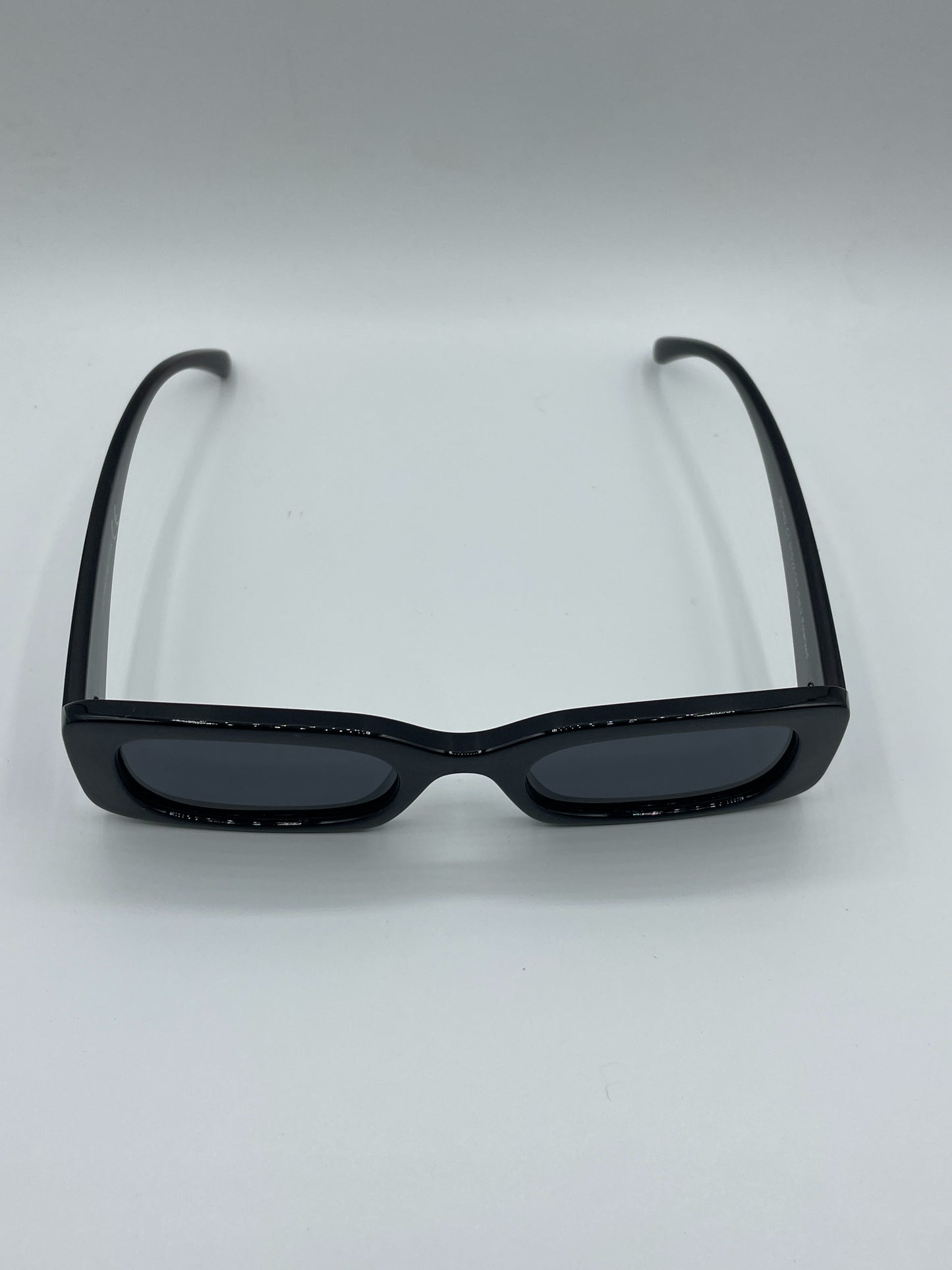 Round Black Rectangular Sunglasses