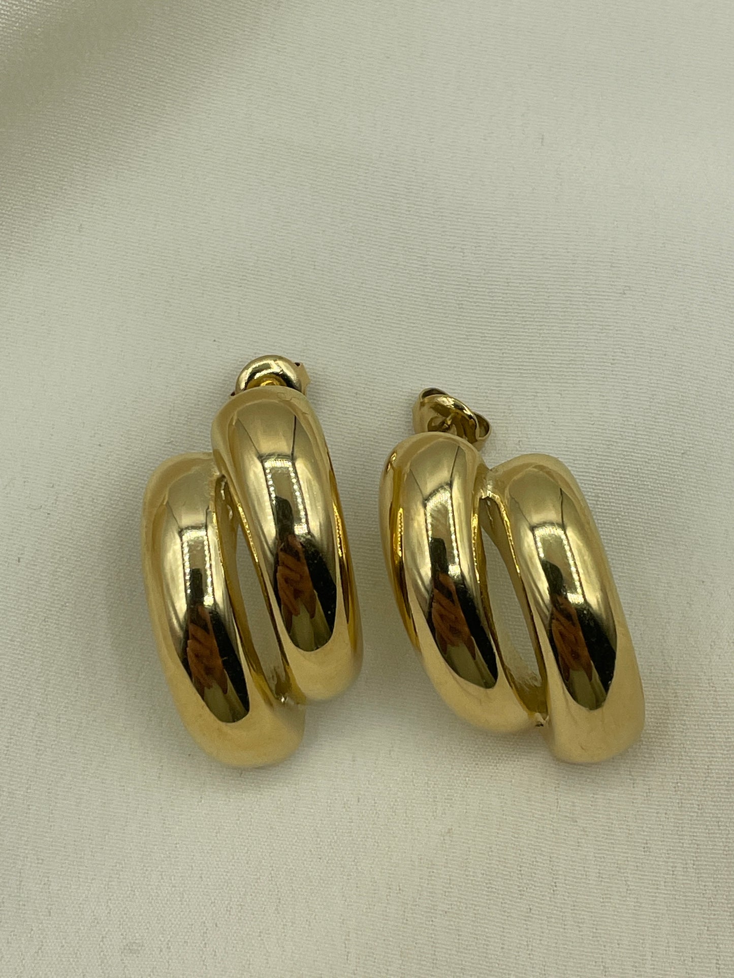 Shifted Hoops Earrings Gold