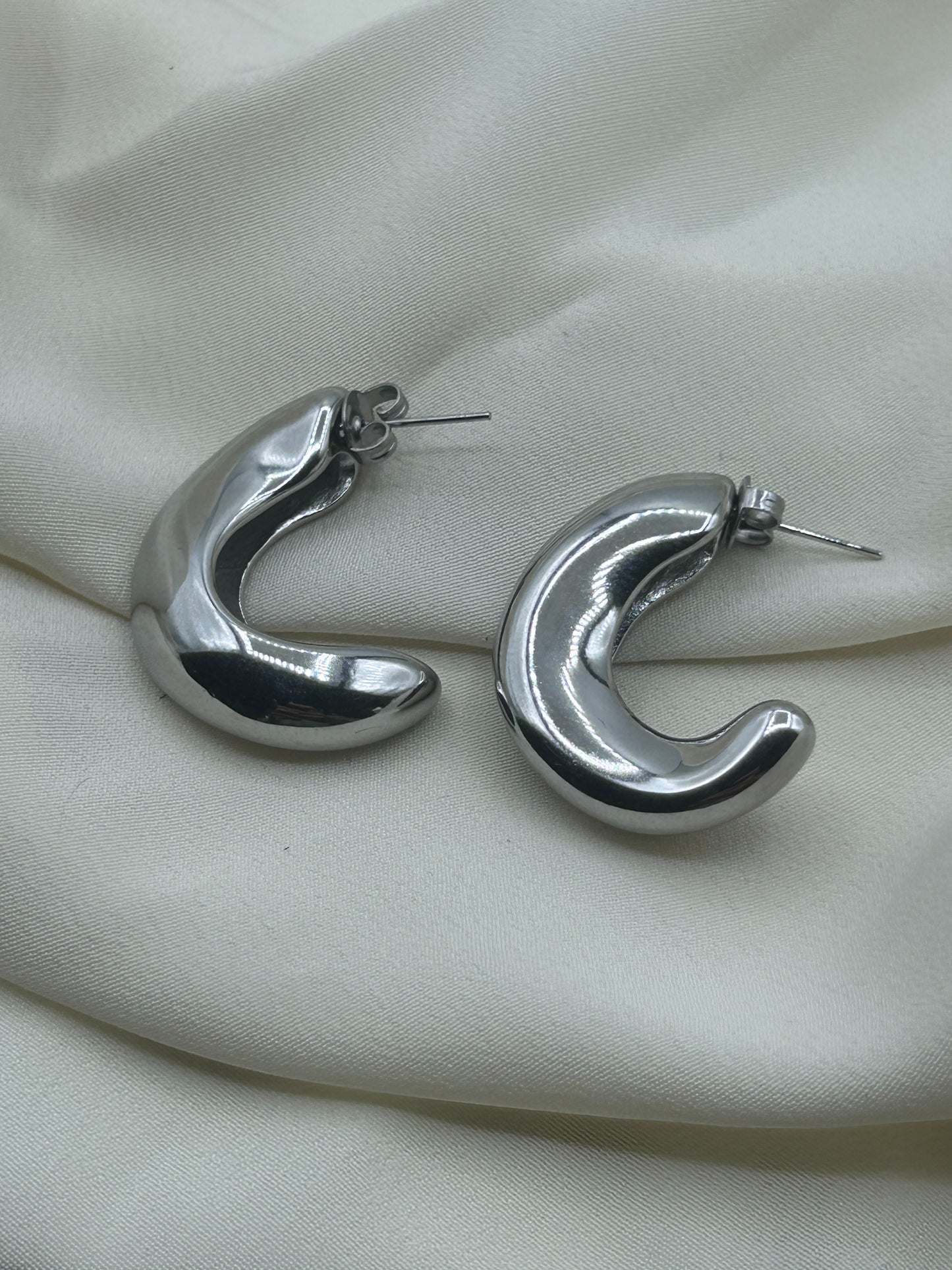 Supple Earrings Silver