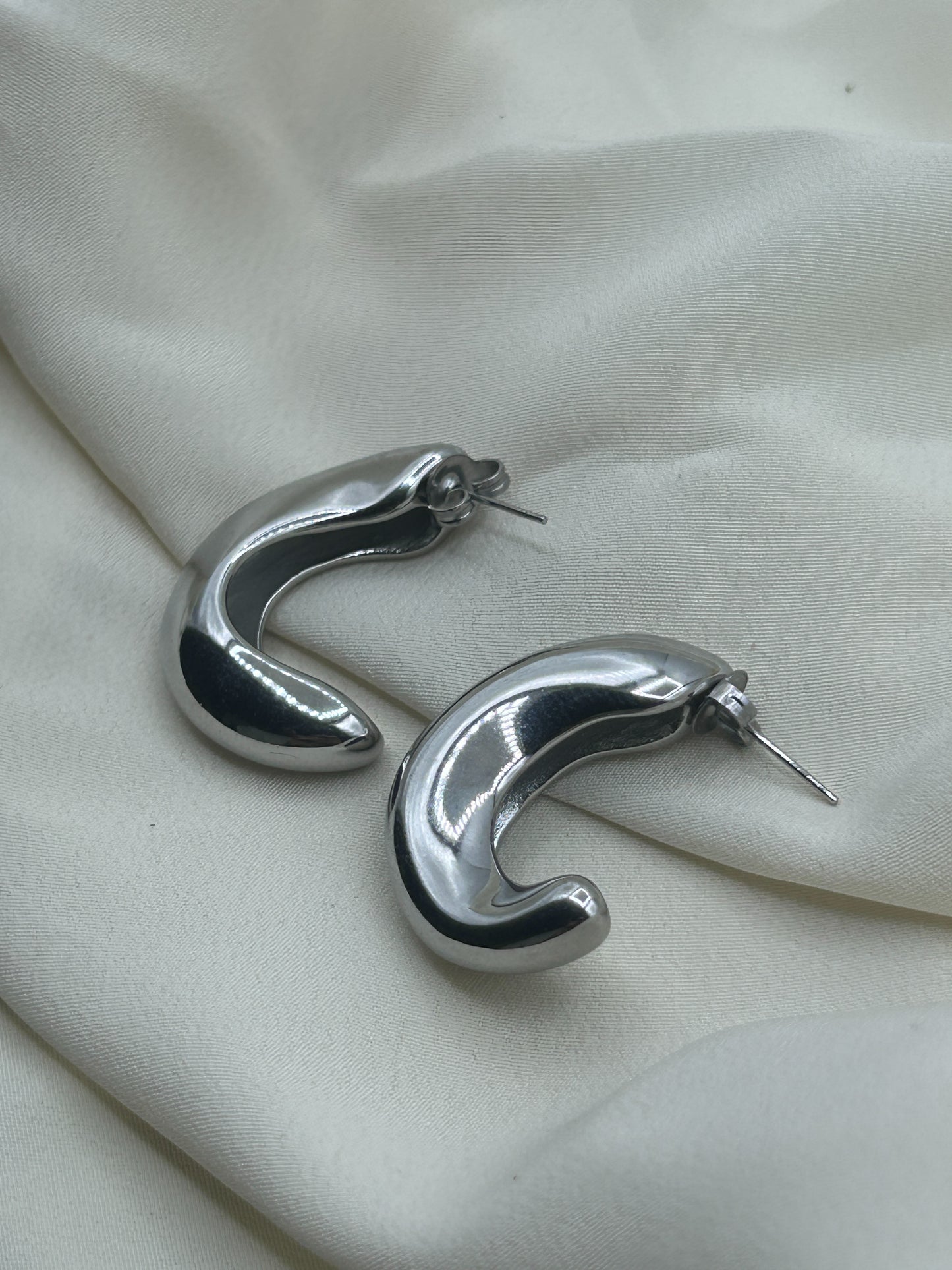 Supple Earrings Silver