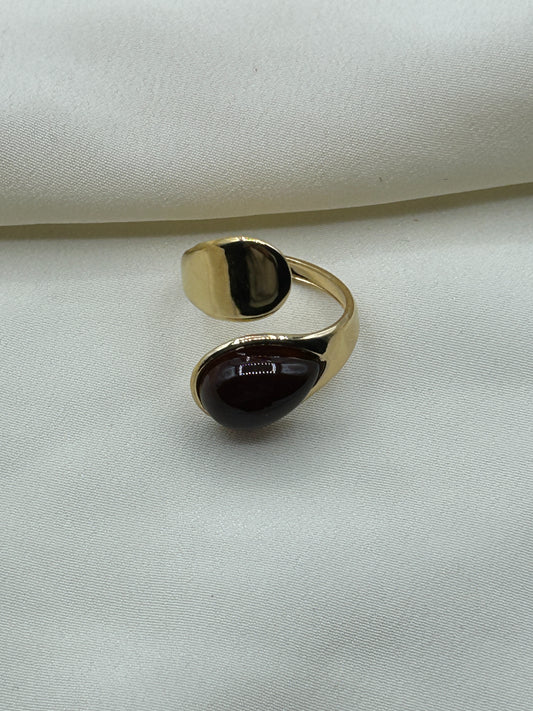 Smooth Brown Enlacing Ring