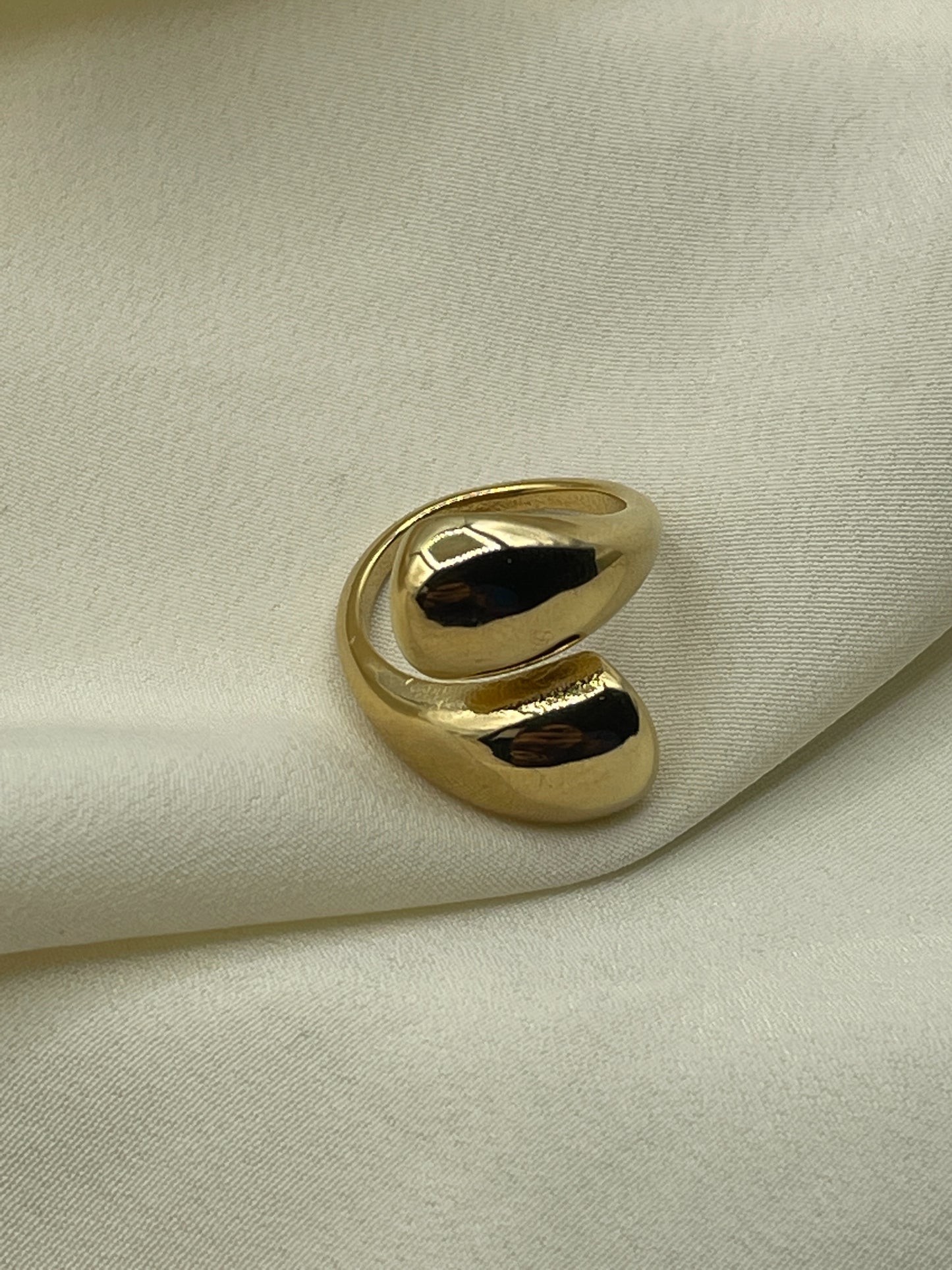 Squared Double Tear Ring Gold