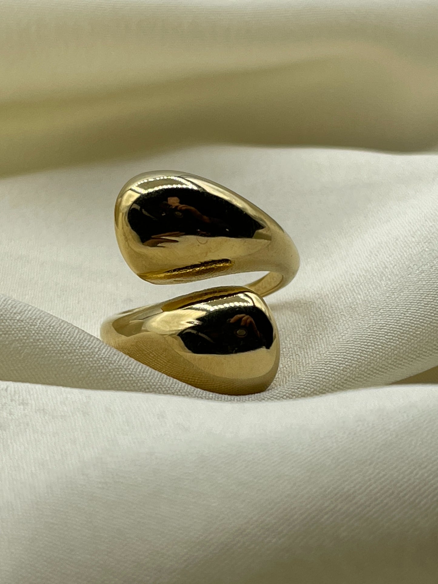 Squared Double Tear Ring Gold