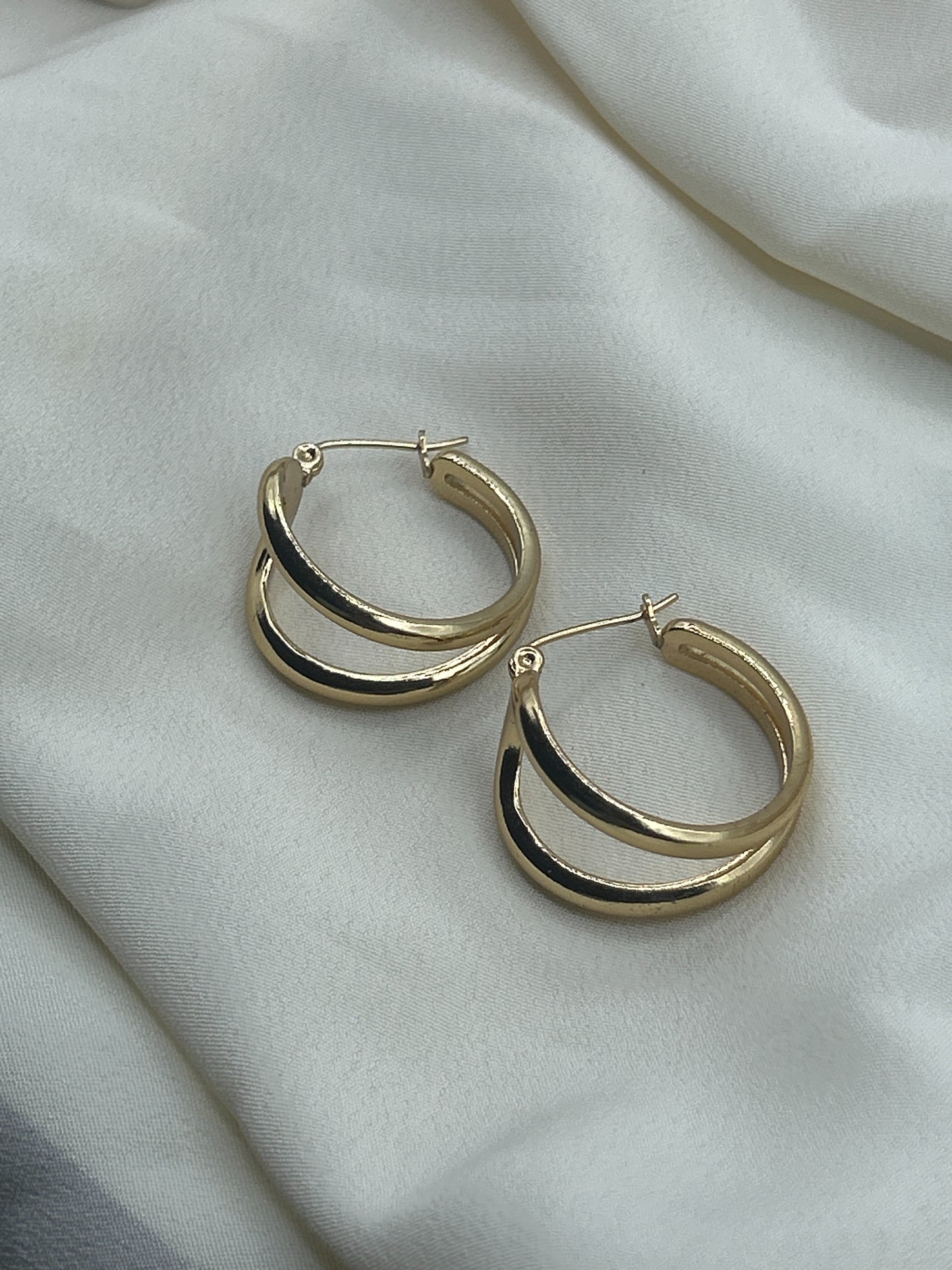 Tear Line Earring Gold