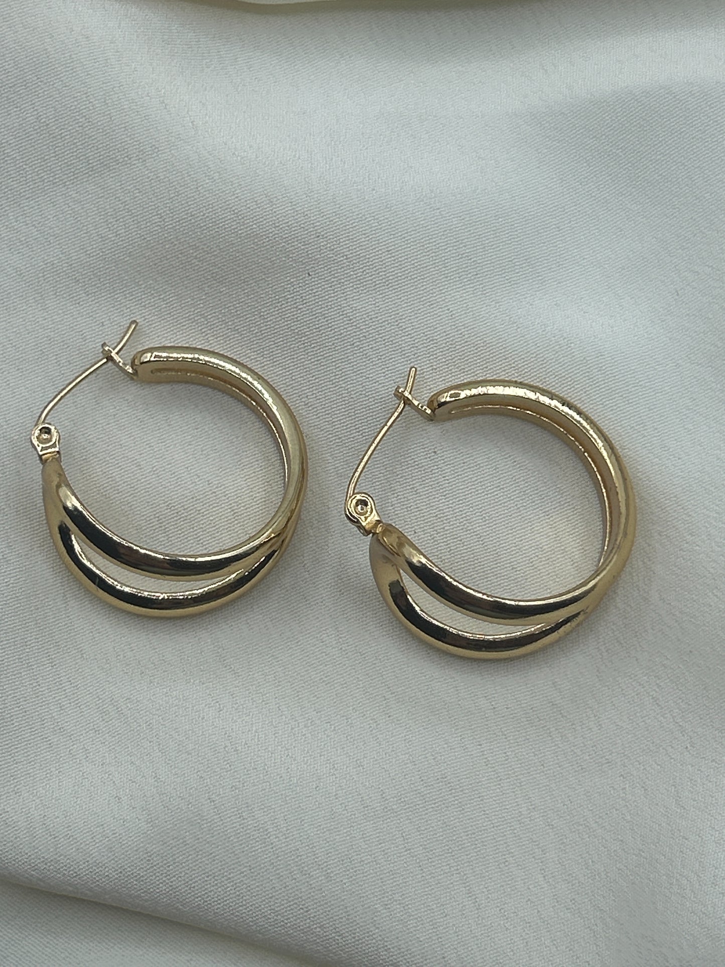 Tear Line Earring Gold