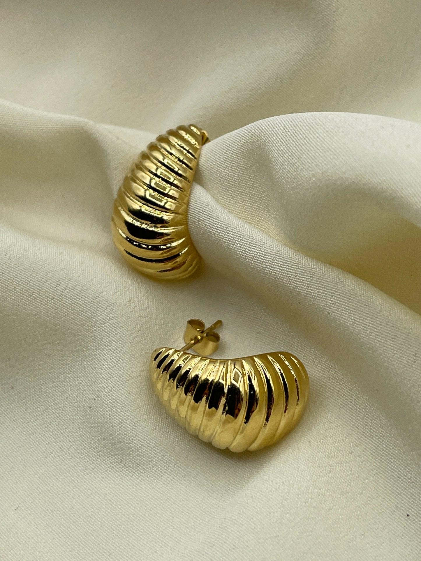 Thick Croissant Earrings Gold