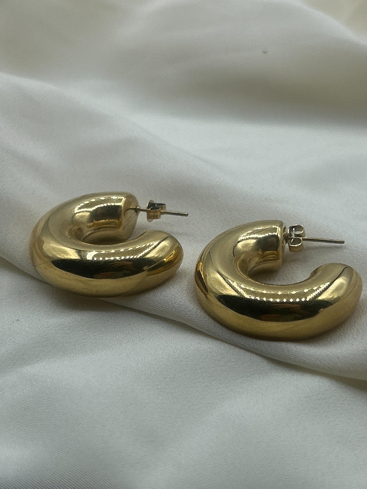 Thick Open Hoops Earrings Gold