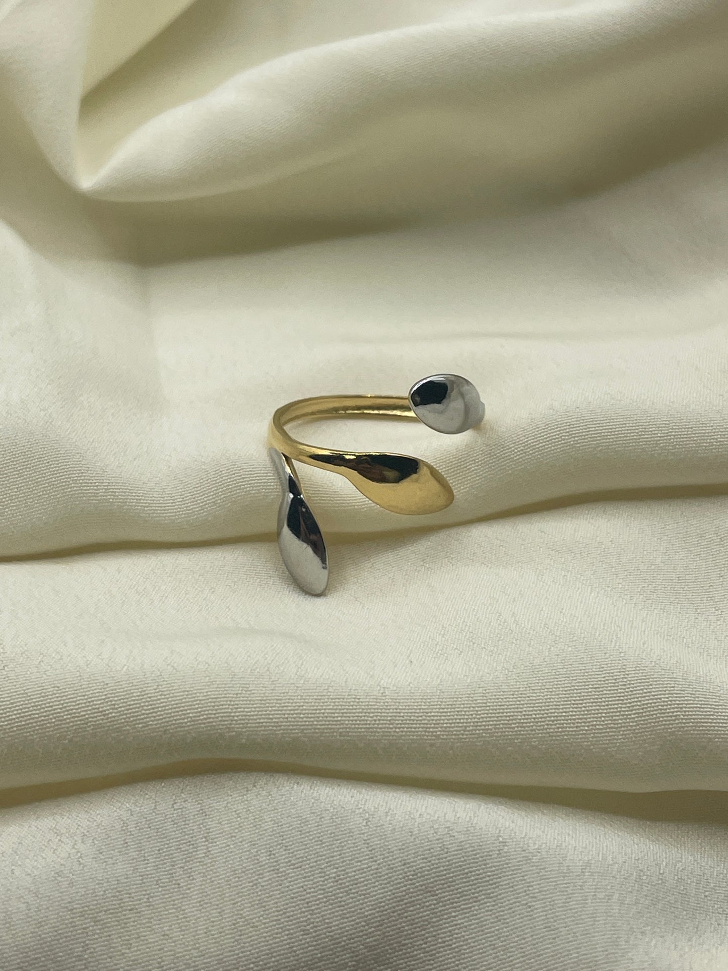 Triple Leaf Ring Bicolor