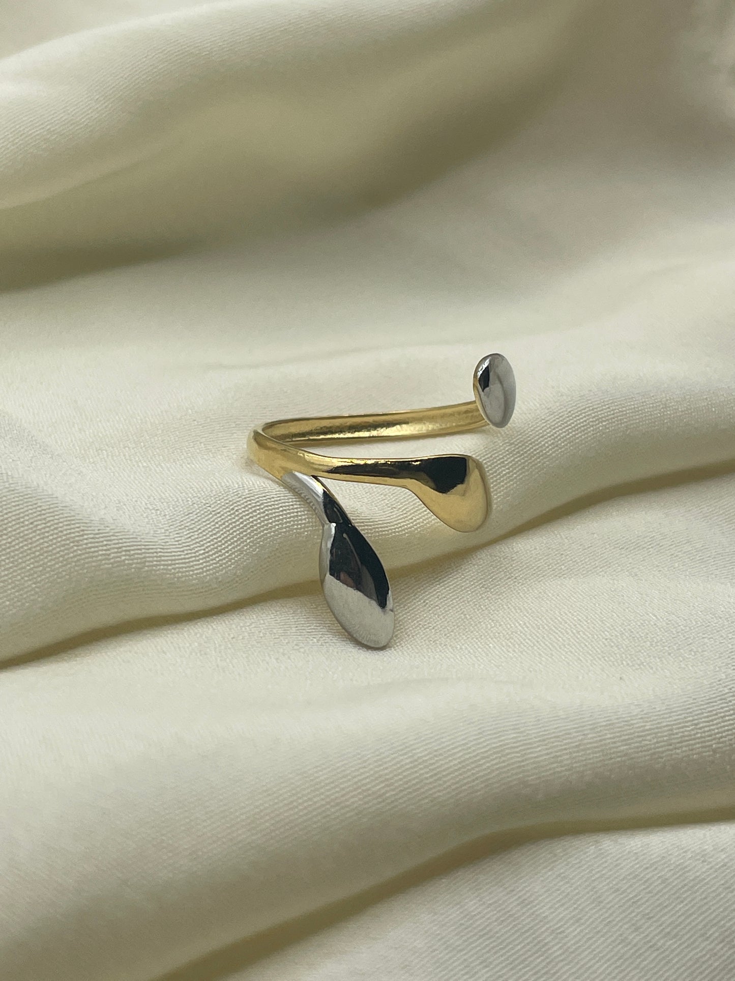 Triple Leaf Ring Bicolor