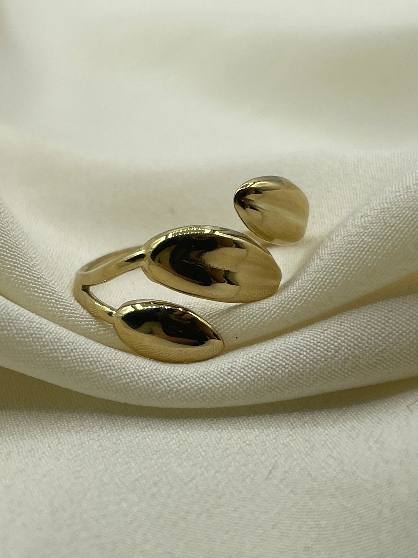 Triple Leaf Ring Gold