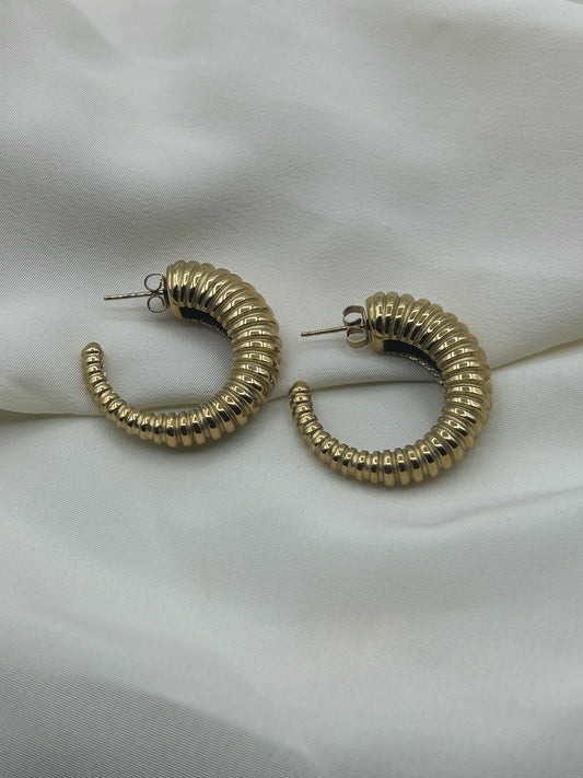 Tusk Earrings Gold