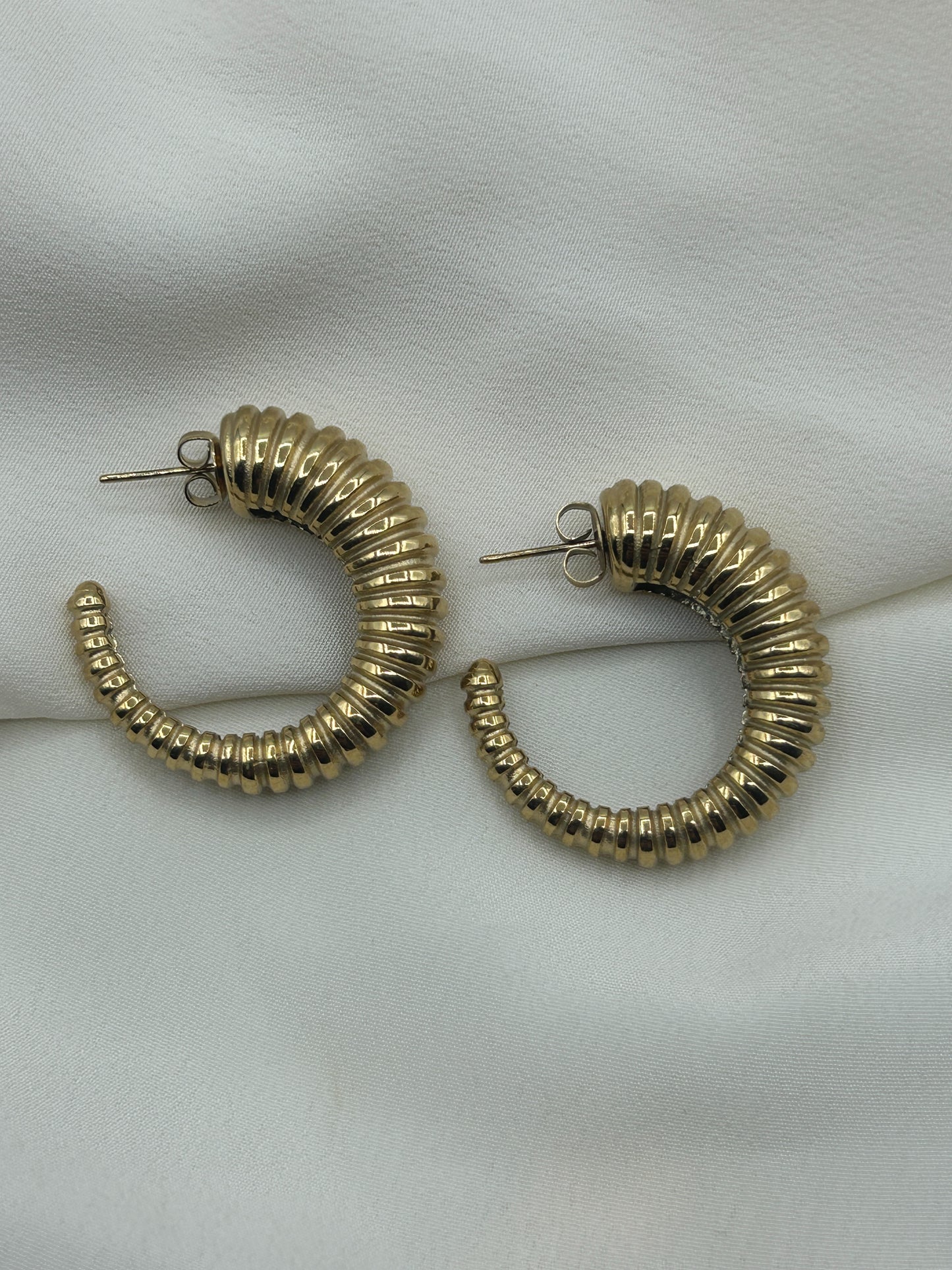 Tusk Earrings Gold