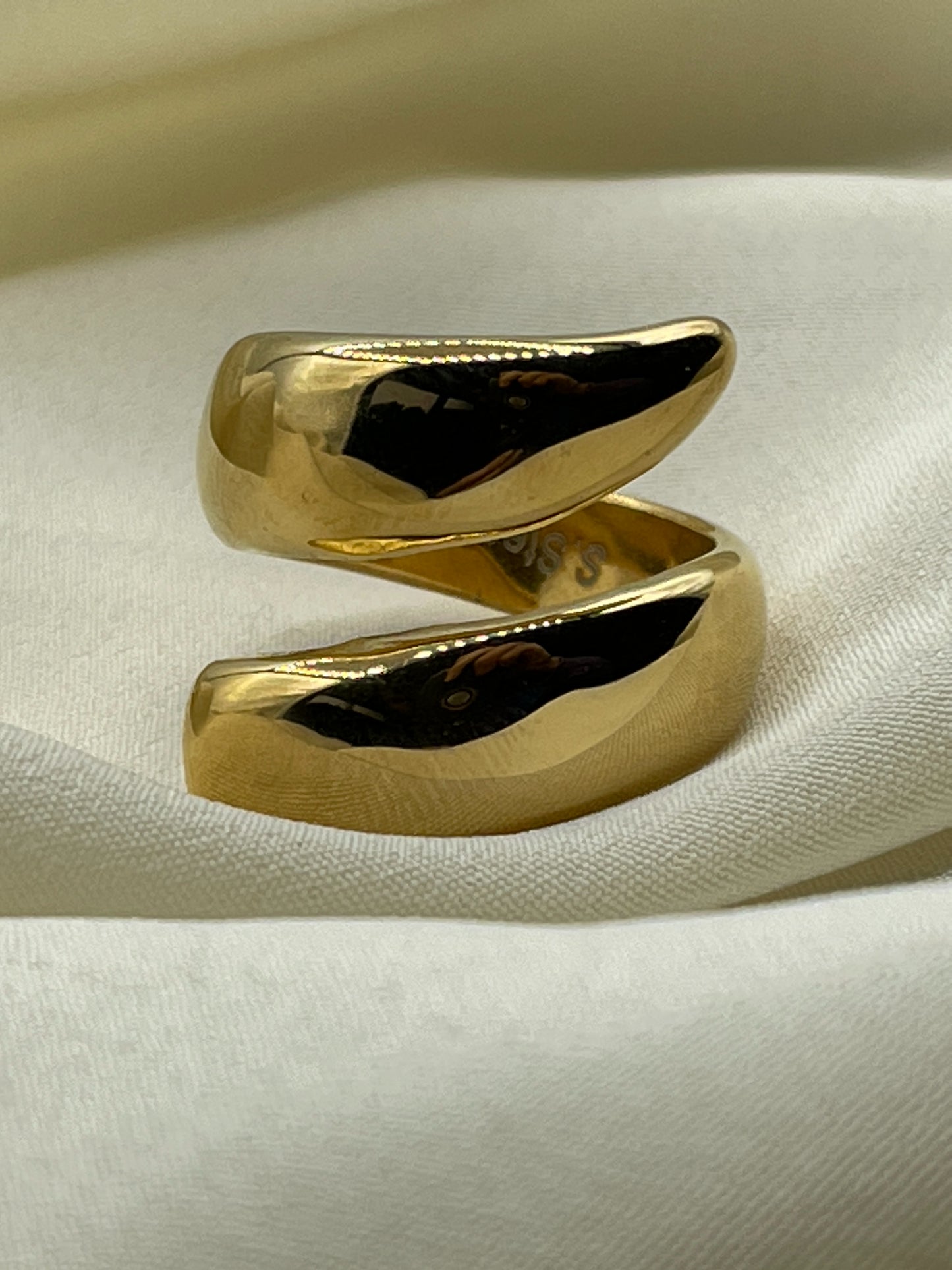 Twister Ring Gold